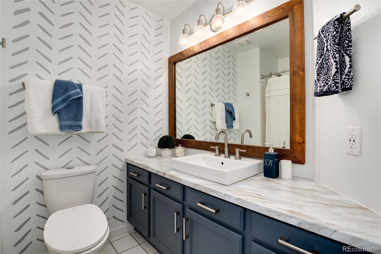 1522 Chimney Peak Drive