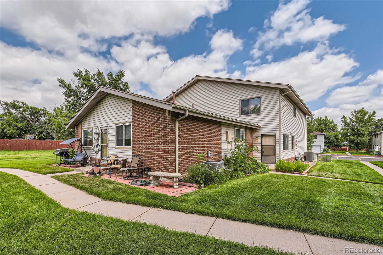 3225 S Garrison Street Unit: 15