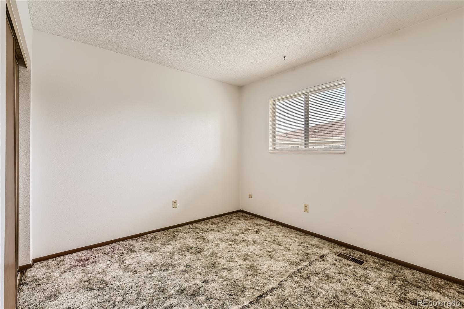 3225 S Garrison Street Unit: 15