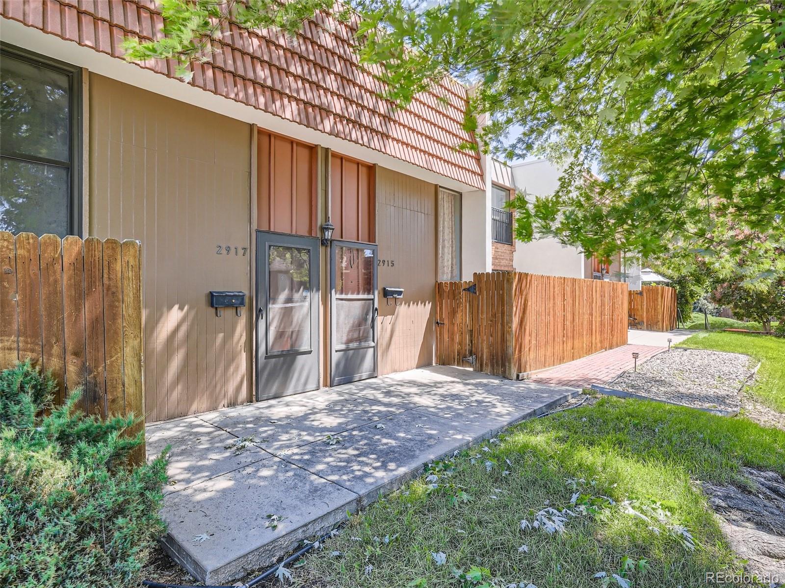 2917 S Locust Street