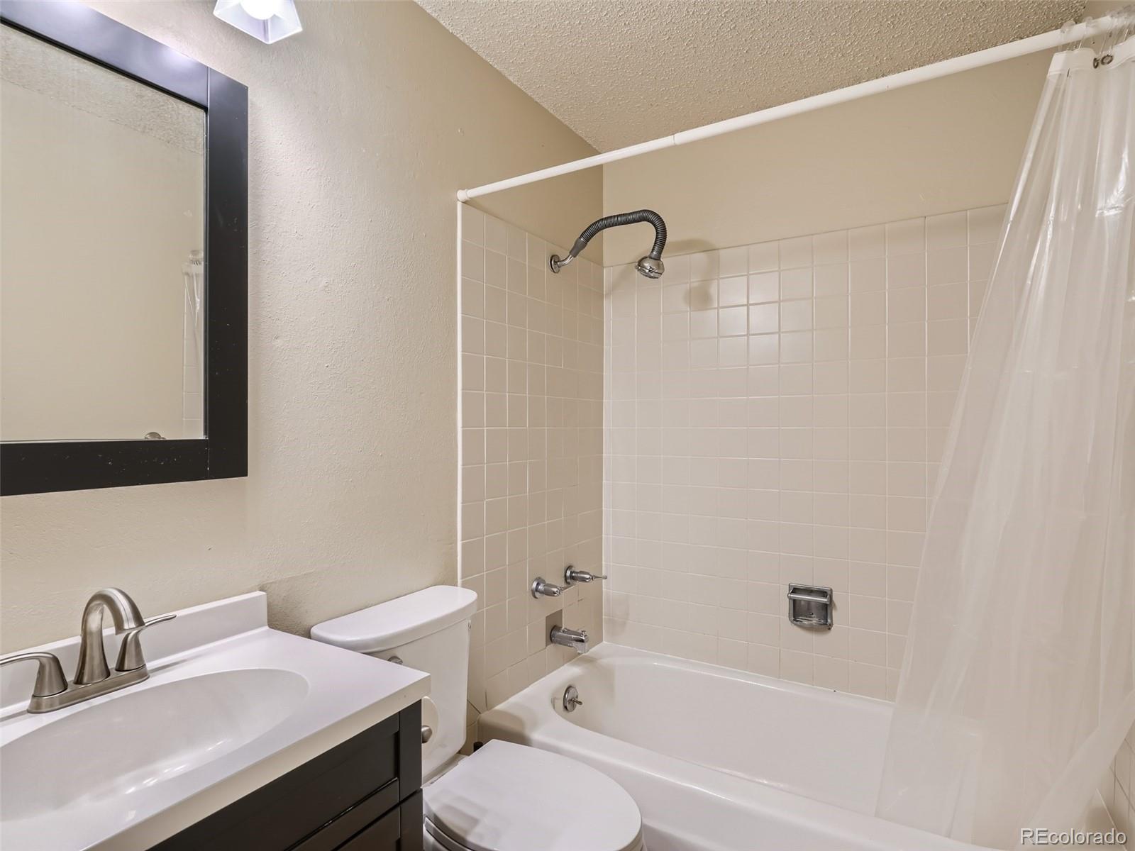 2917 S Locust Street