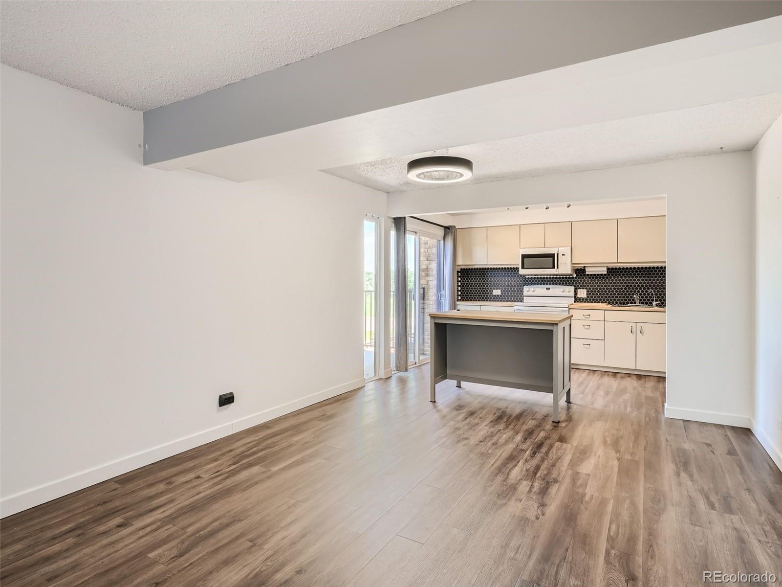 2917 S Locust Street