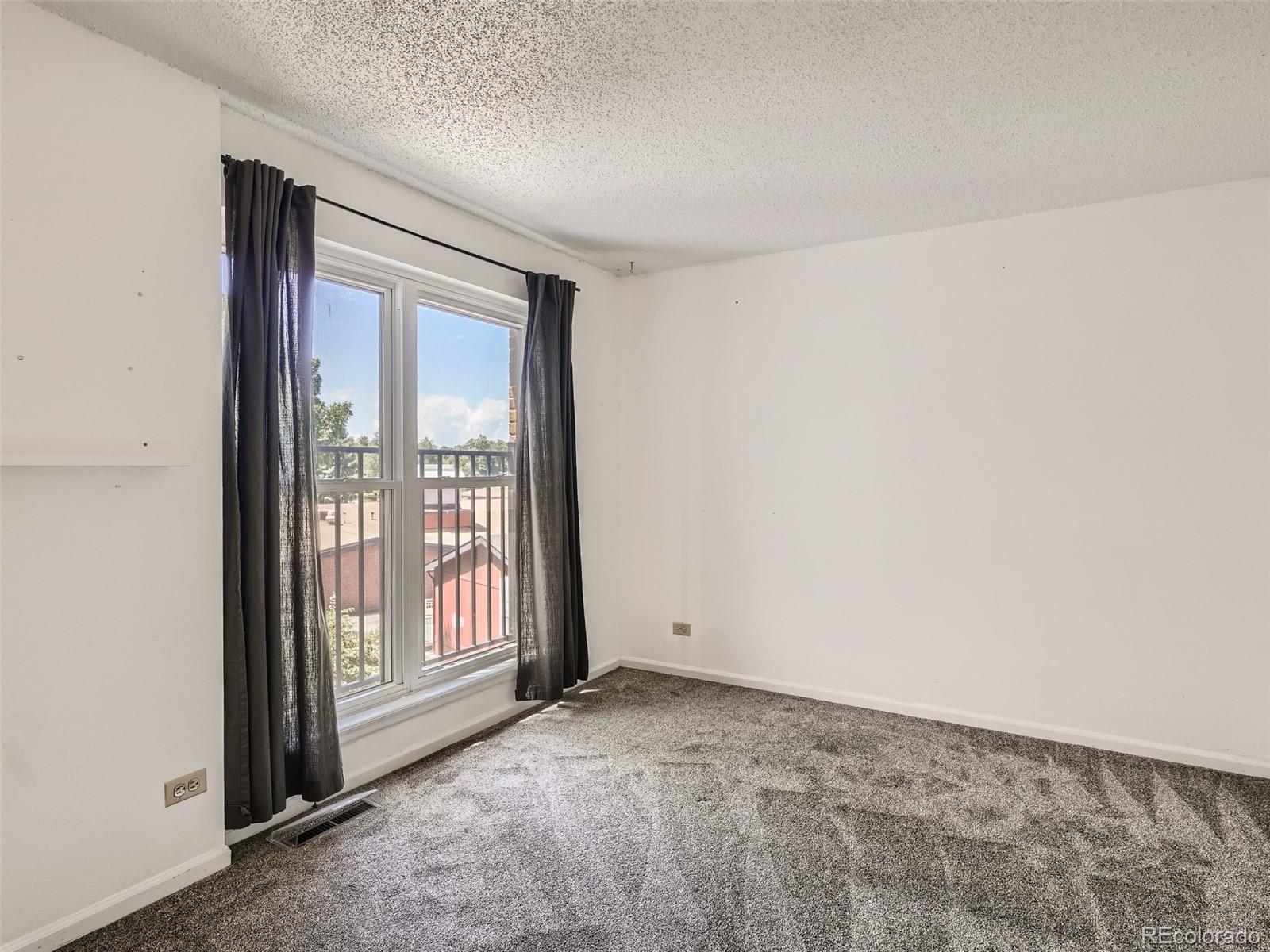 2917 S Locust Street