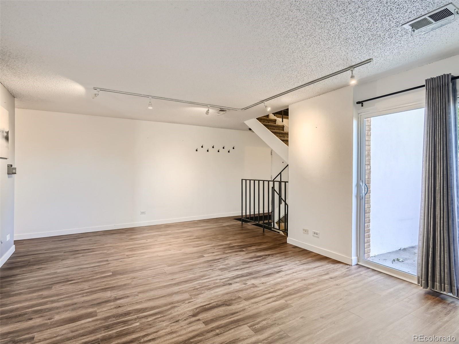 2917 S Locust Street