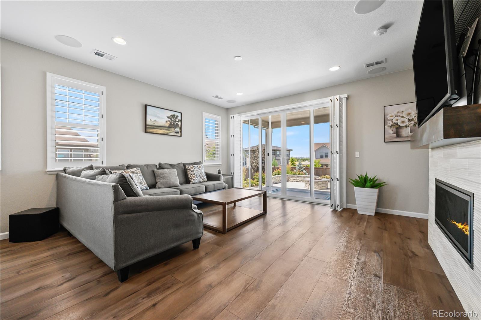 1925 Peregrine Drive
