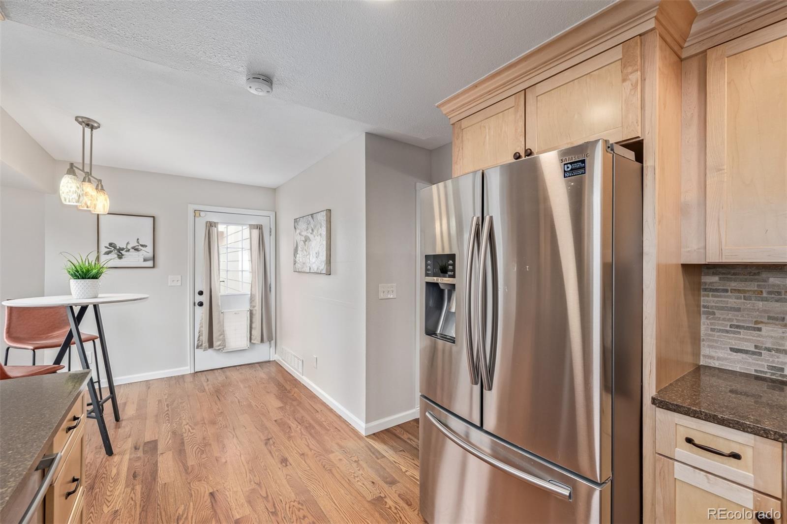 116 S Lindsey Street