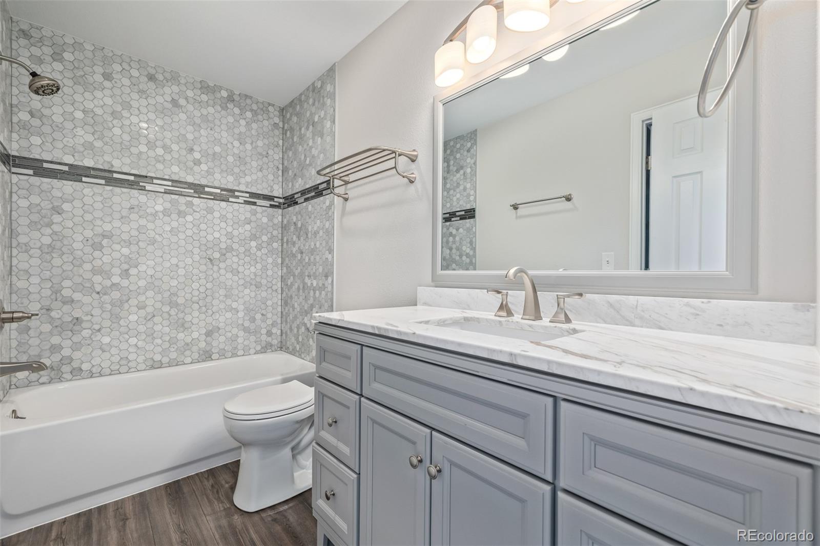 116 S Lindsey Street