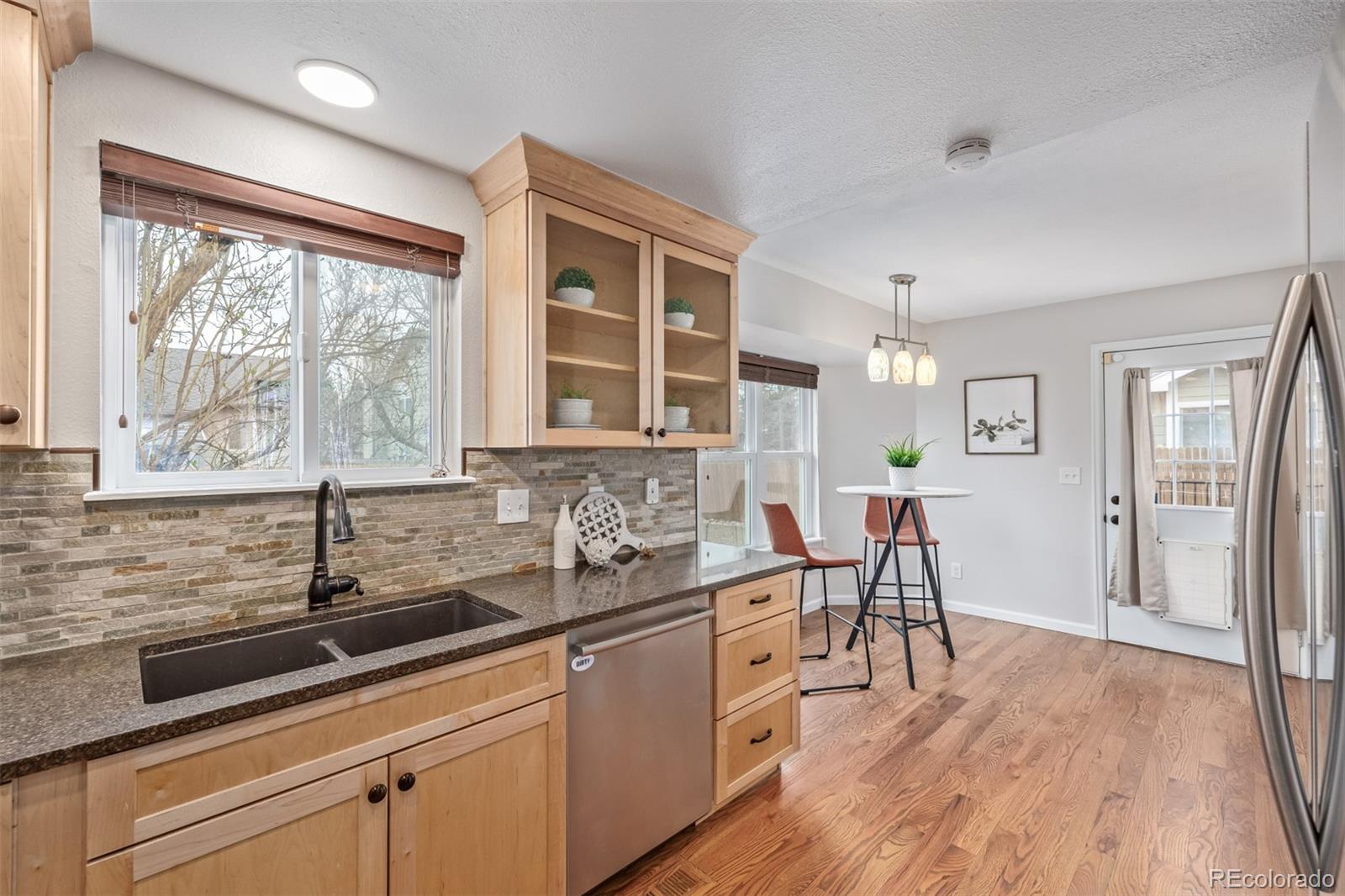 116 S Lindsey Street