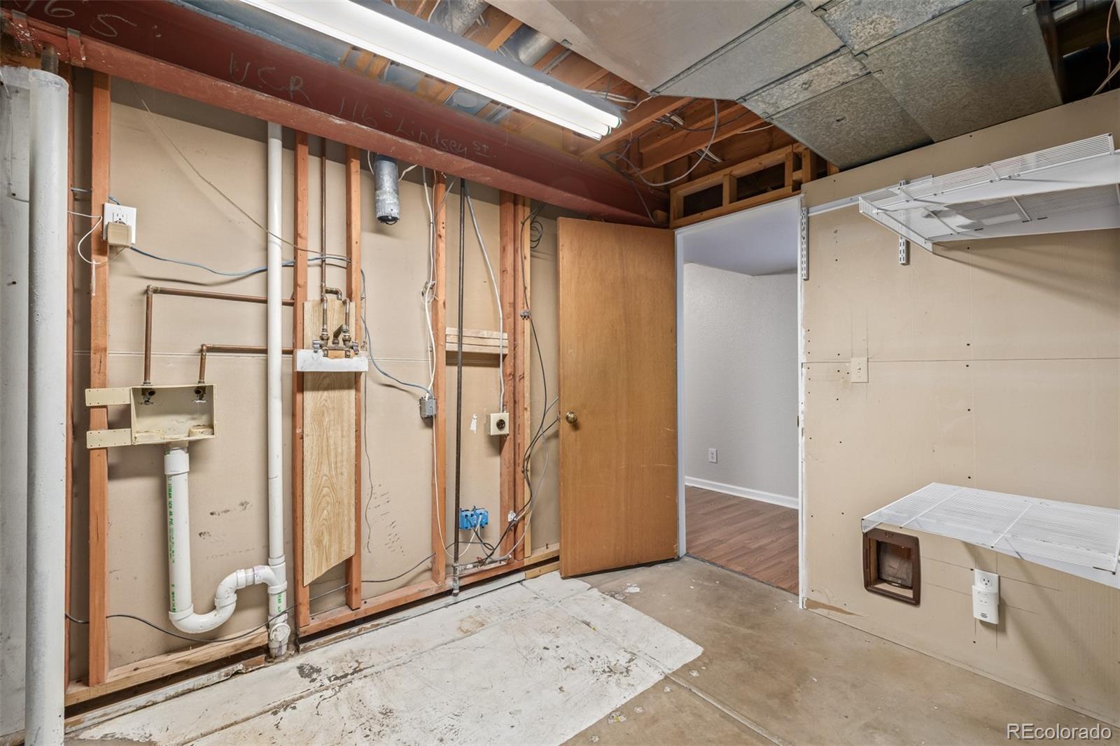 116 S Lindsey Street