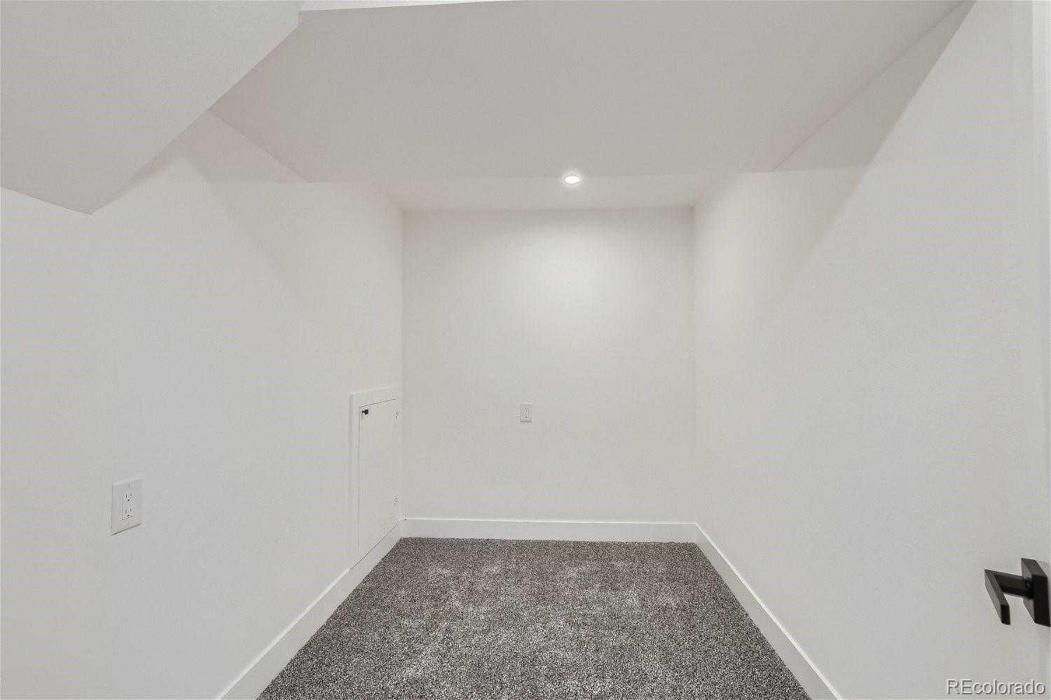 4070 S Spruce Street