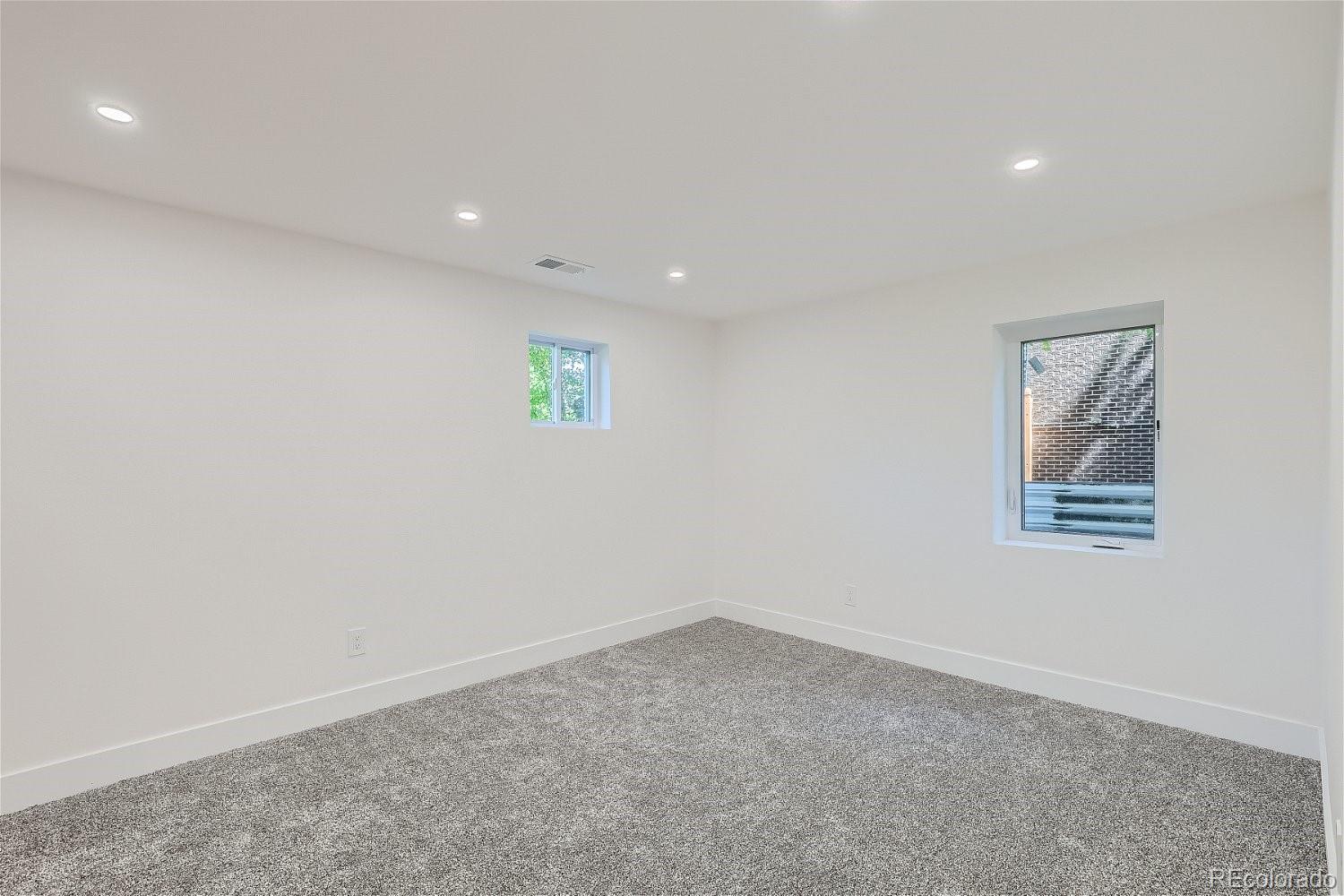 4070 S Spruce Street