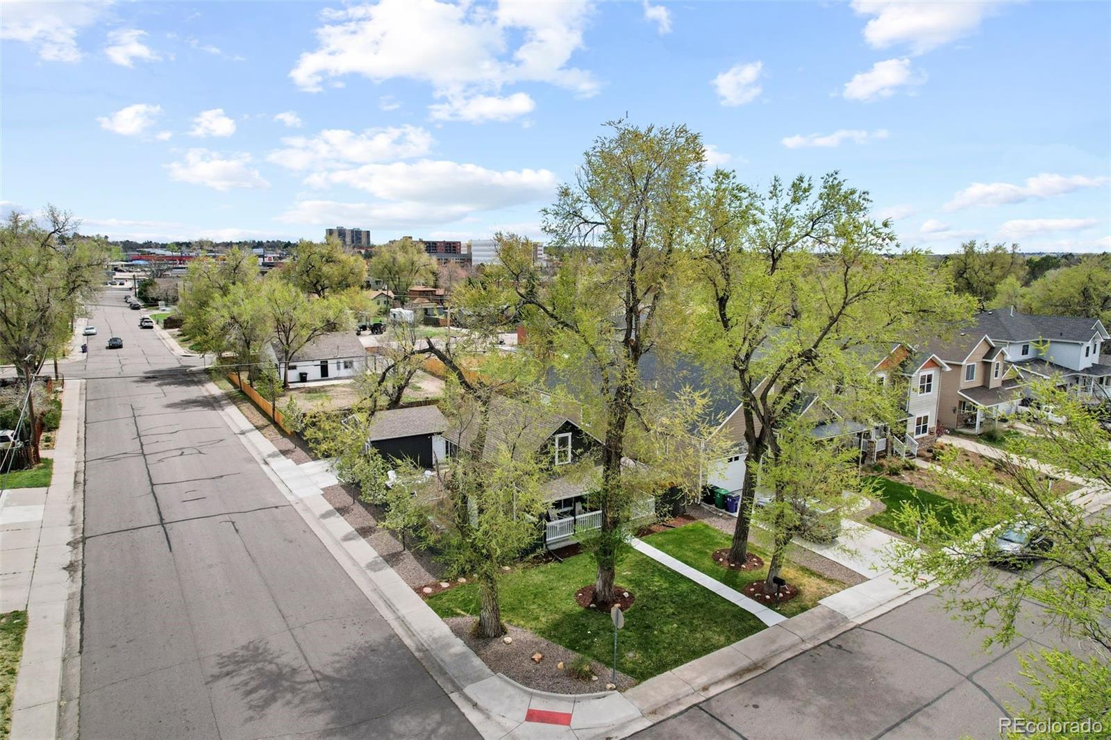 800 S Krameria Street