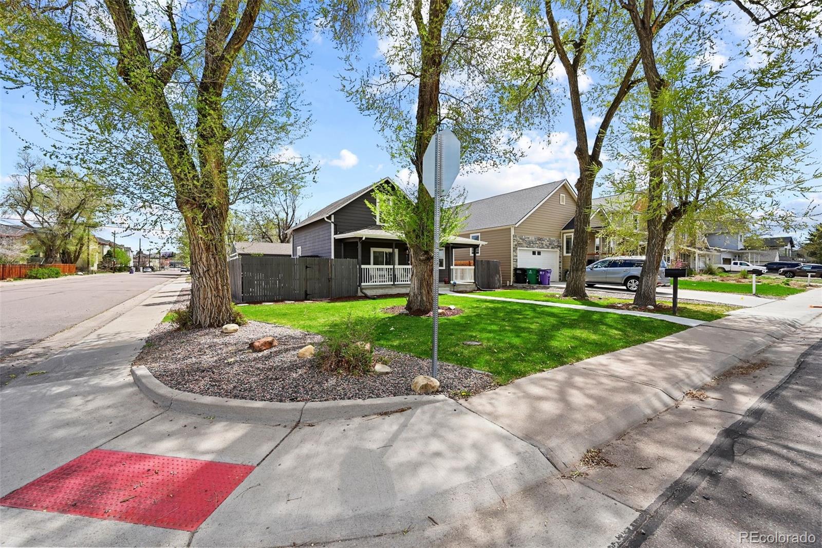 800 S Krameria Street