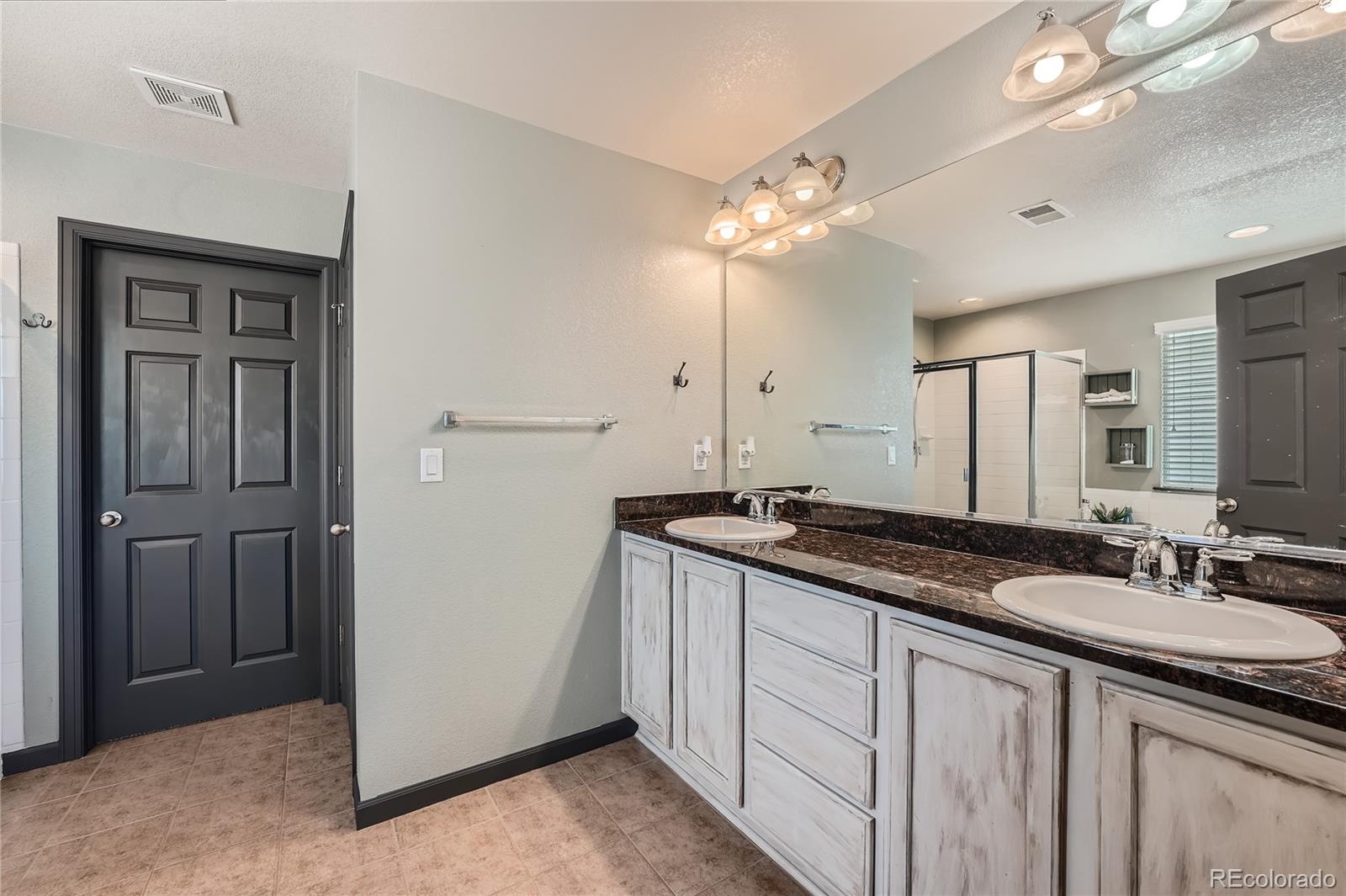 25491 E Ottawa Drive