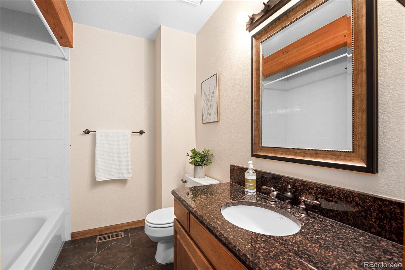 5283 Union Court Unit: 3