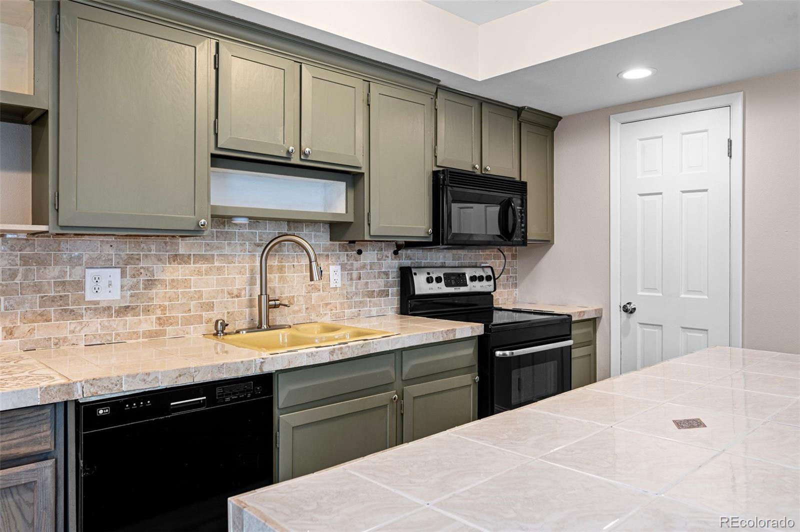 12592 E Bates Circle