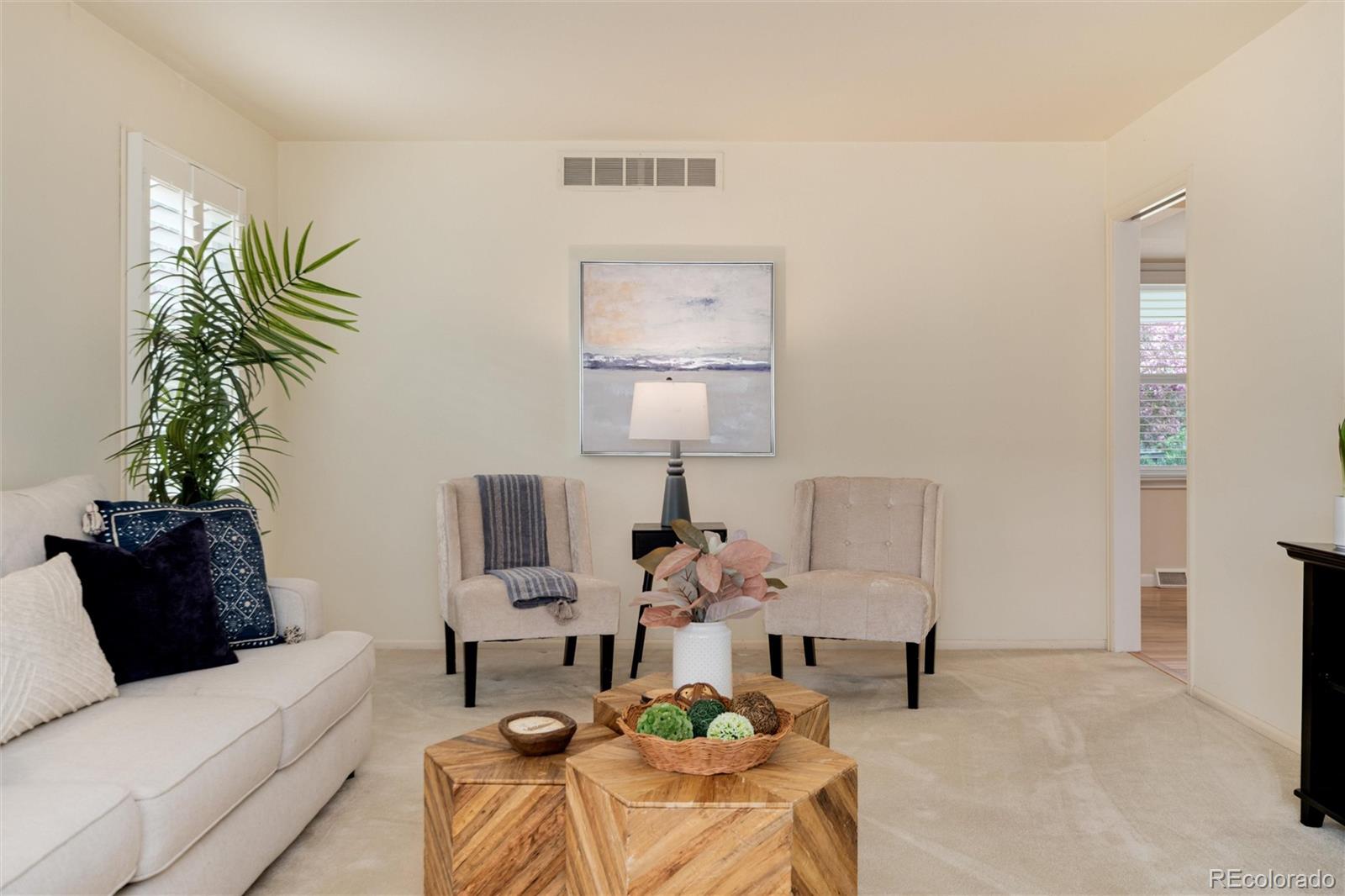 7024 S Oneida Circle