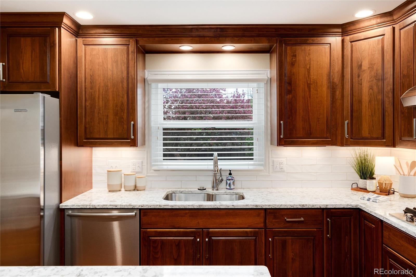 7024 S Oneida Circle