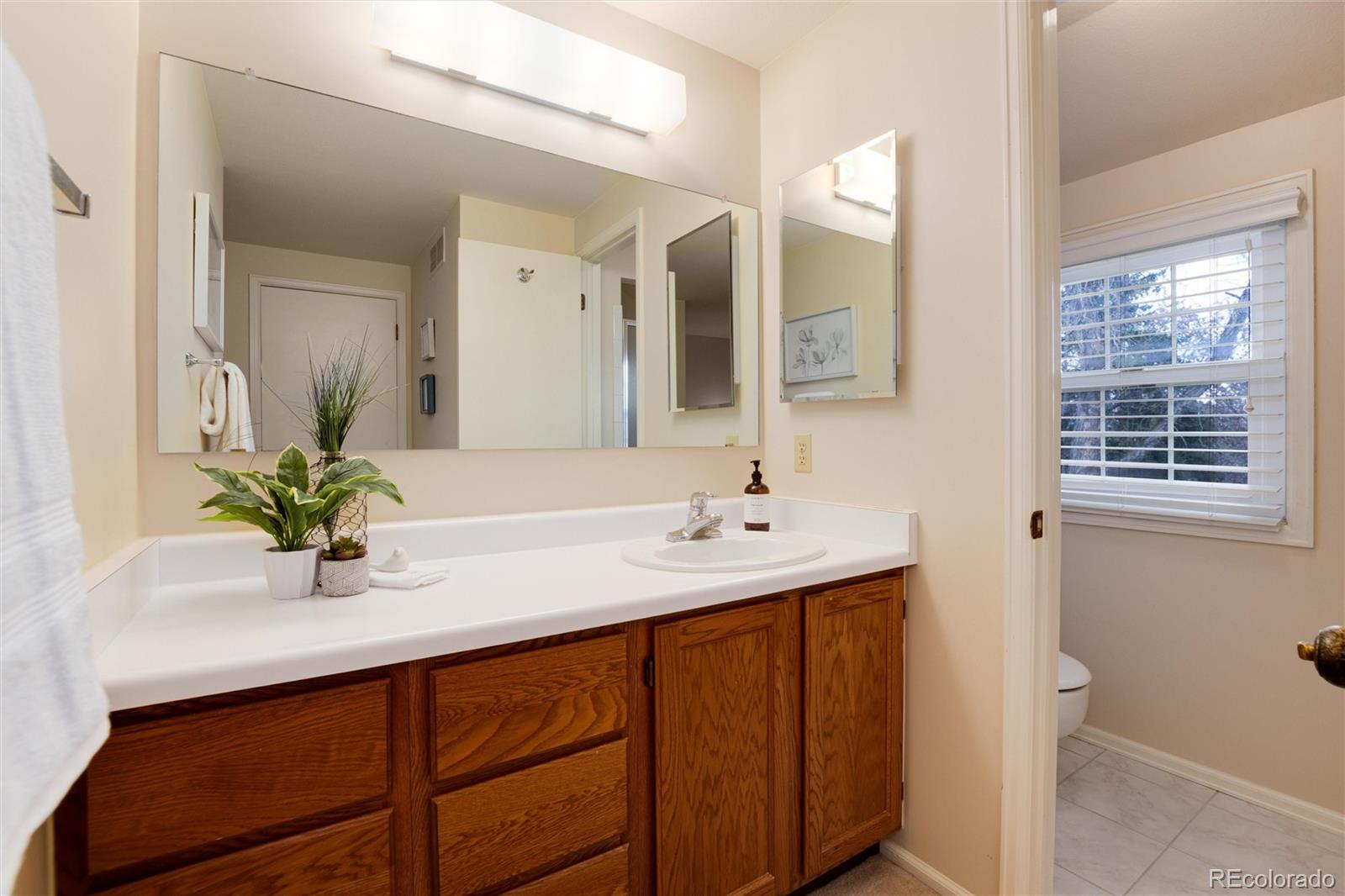 7024 S Oneida Circle