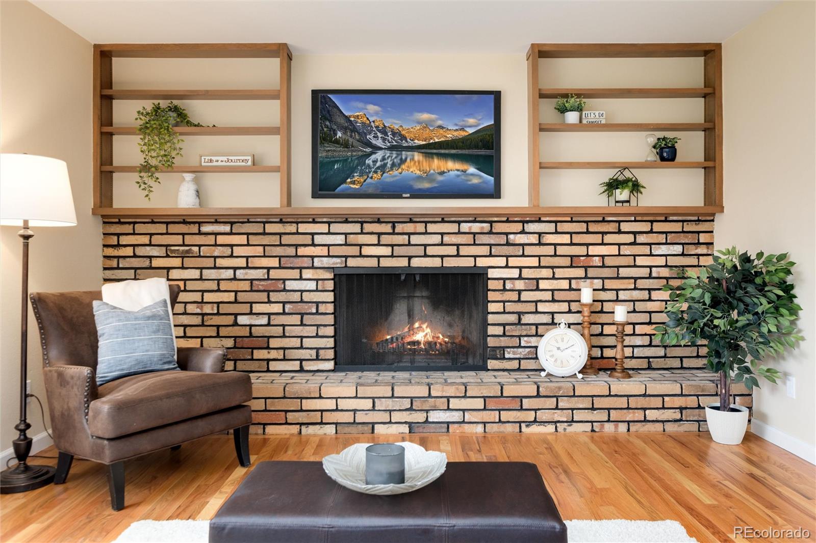 7024 S Oneida Circle