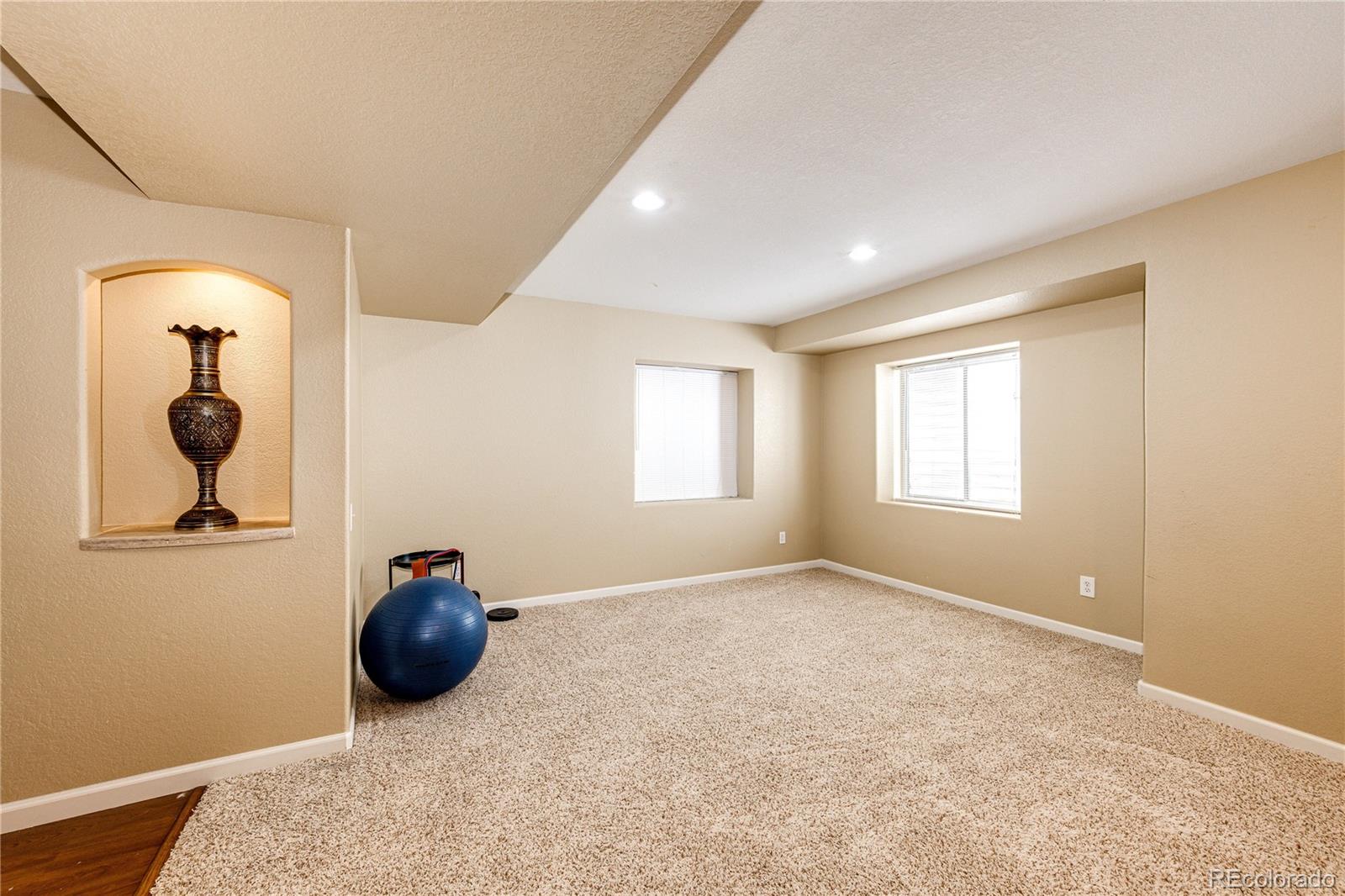 4953 S Eaton Parkway