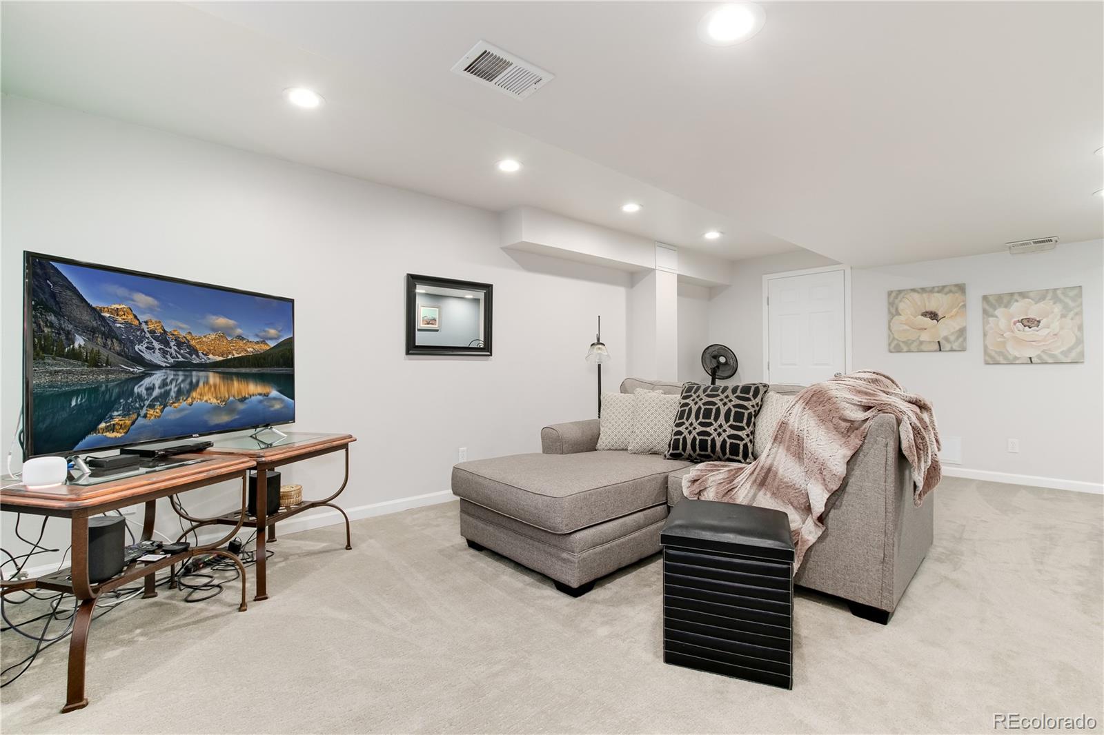 9712 Golden Eagle Avenue