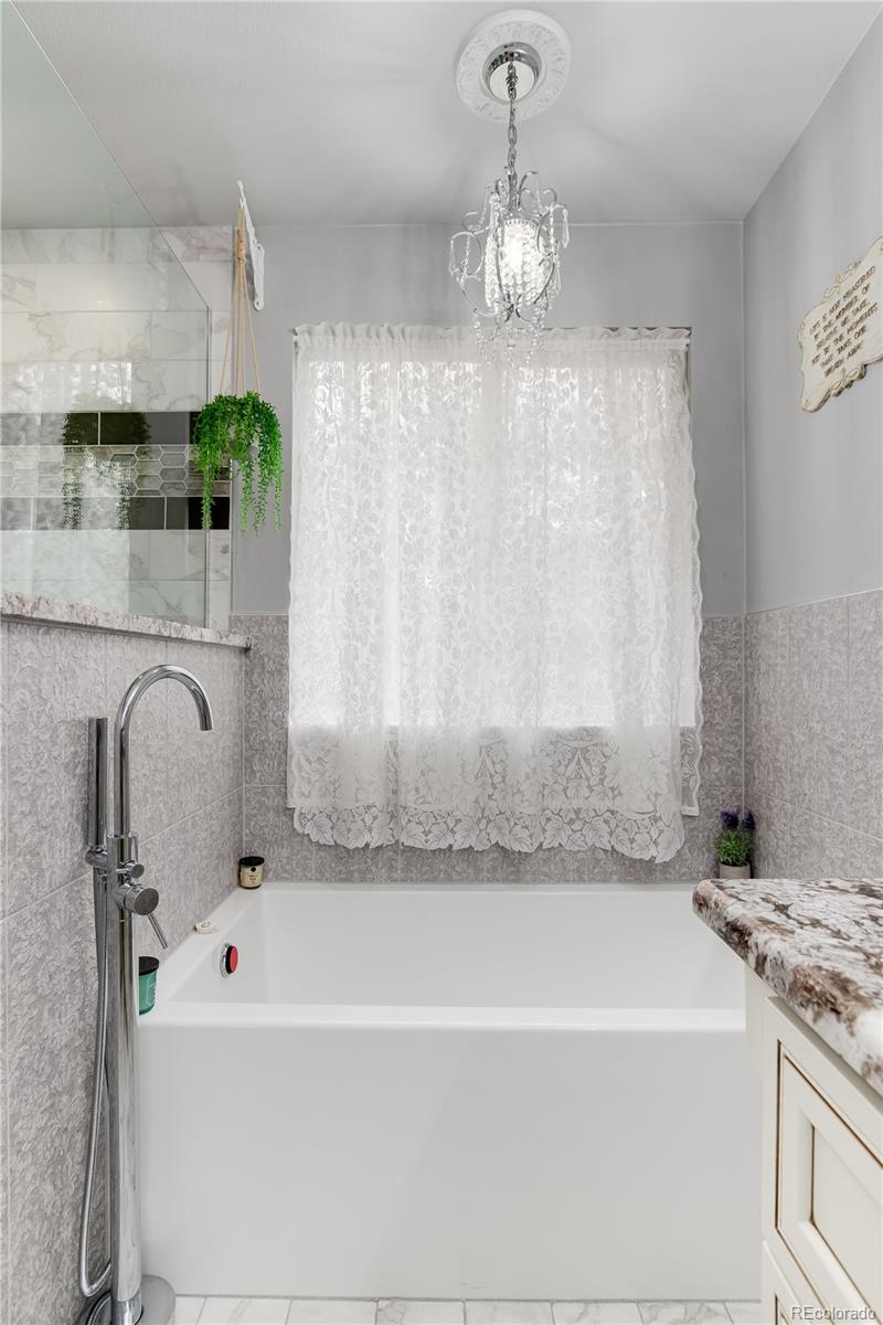 9712 Golden Eagle Avenue