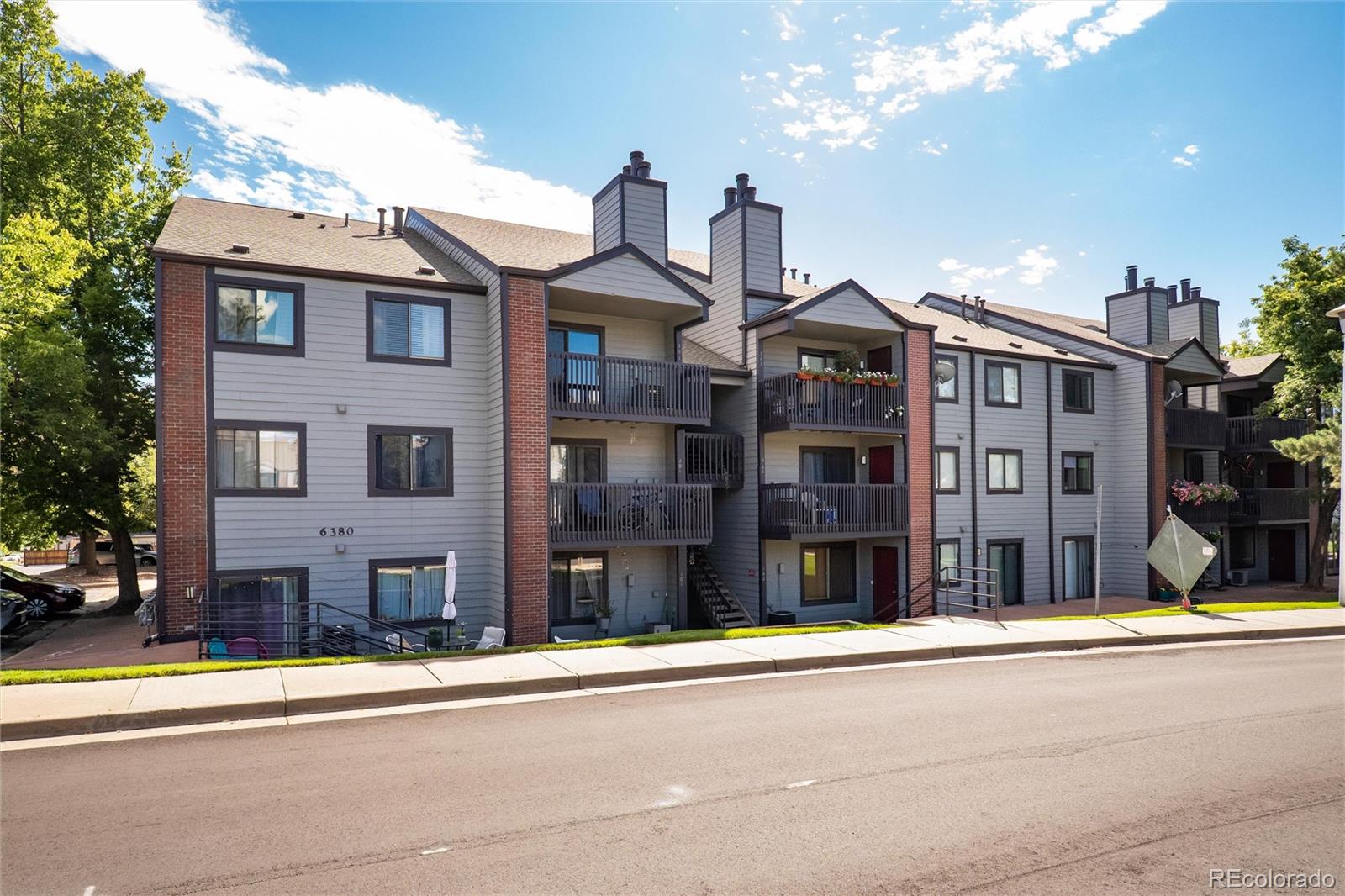 6380 Oak Street Unit: 301