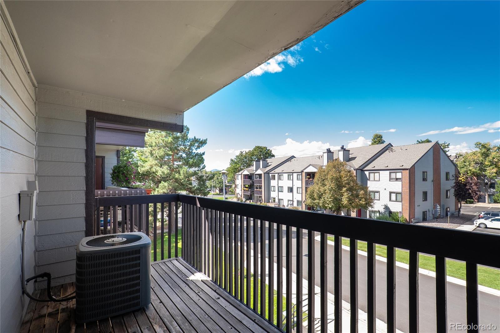 6380 Oak Street Unit: 301