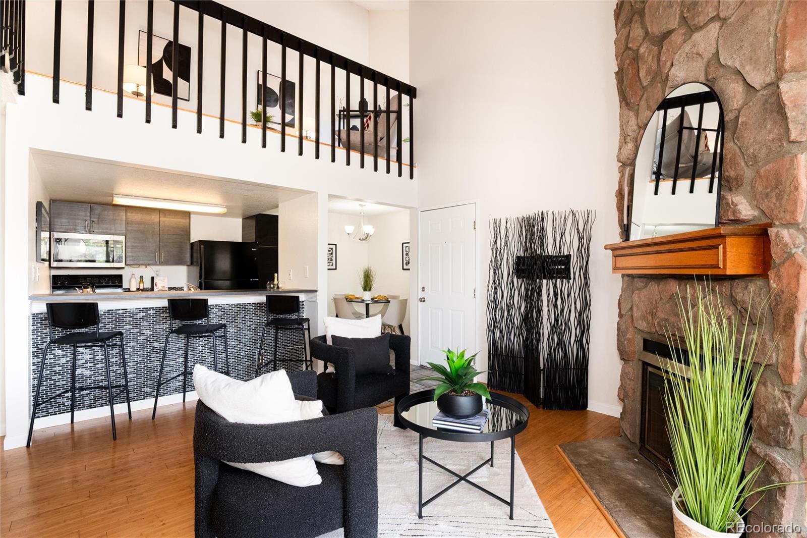 6380 Oak Street Unit: 301