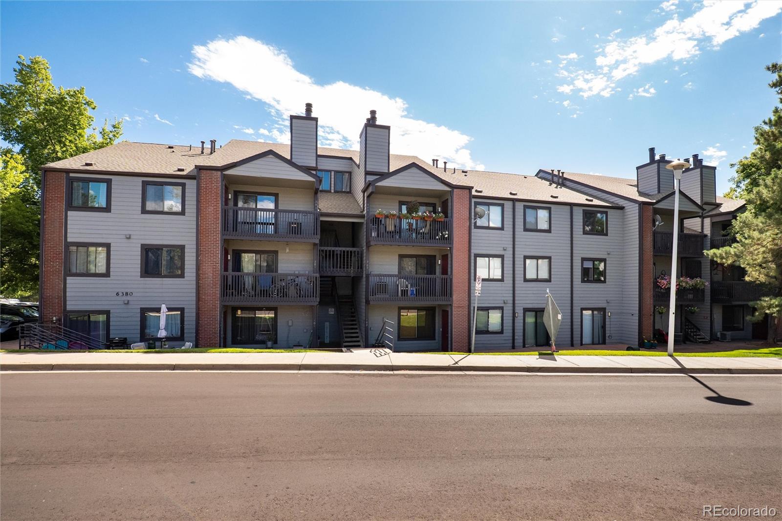 6380 Oak Street Unit: 301