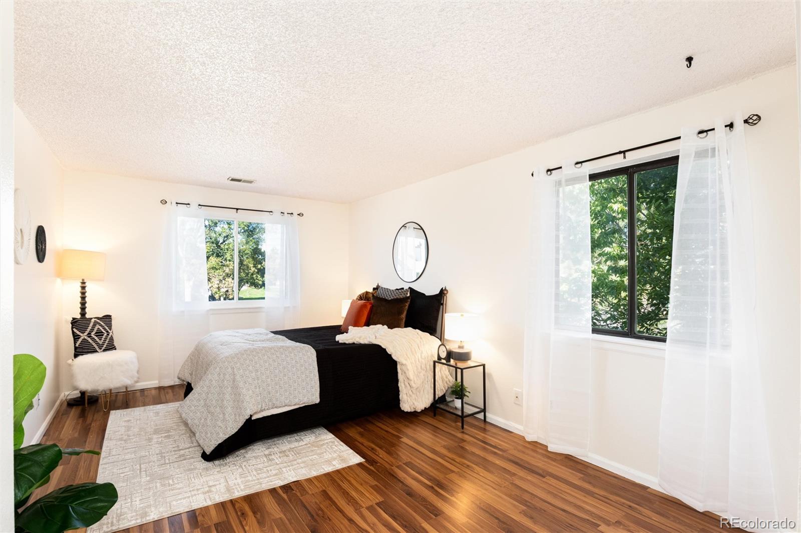 6380 Oak Street Unit: 301