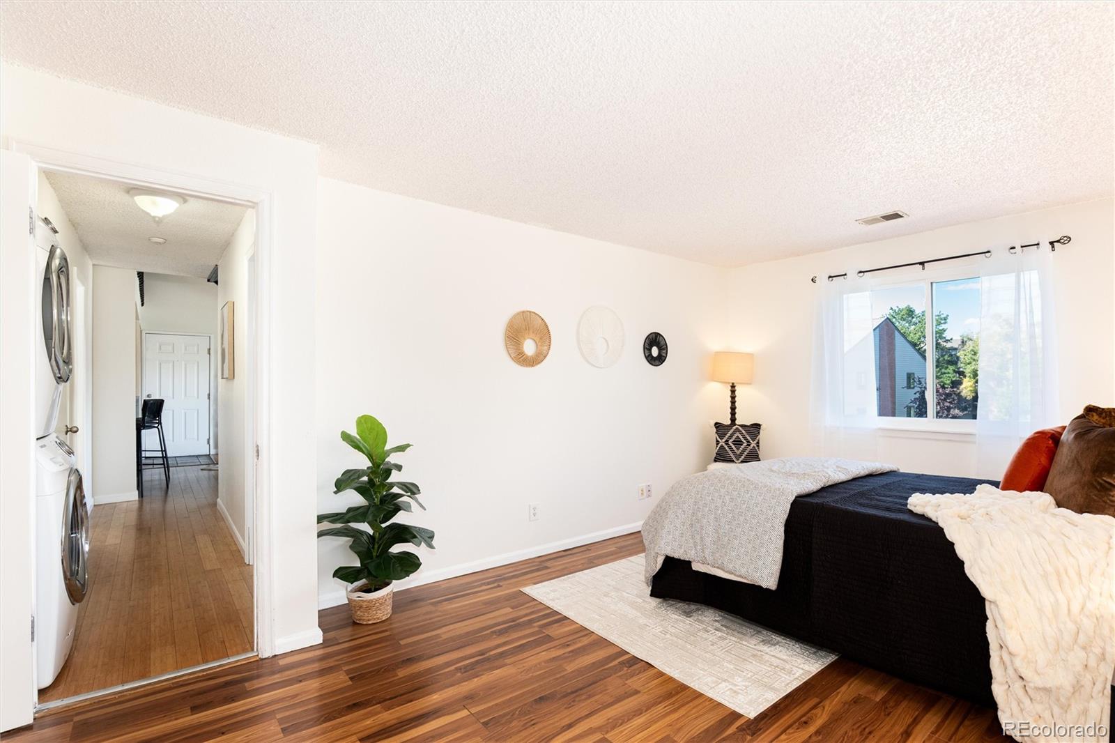 6380 Oak Street Unit: 301