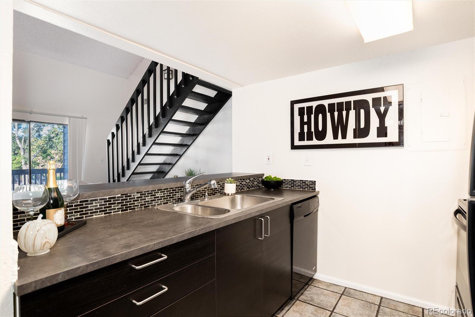 6380 Oak Street Unit: 301