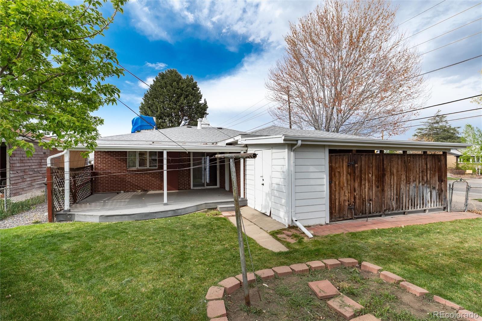 5582 E Colorado Avenue