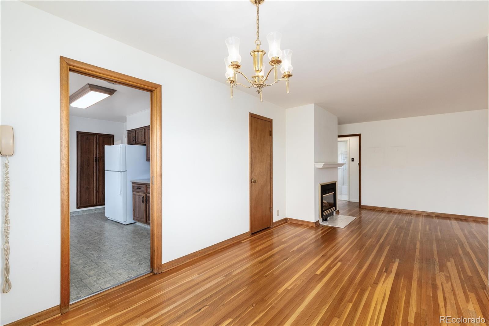 5582 E Colorado Avenue