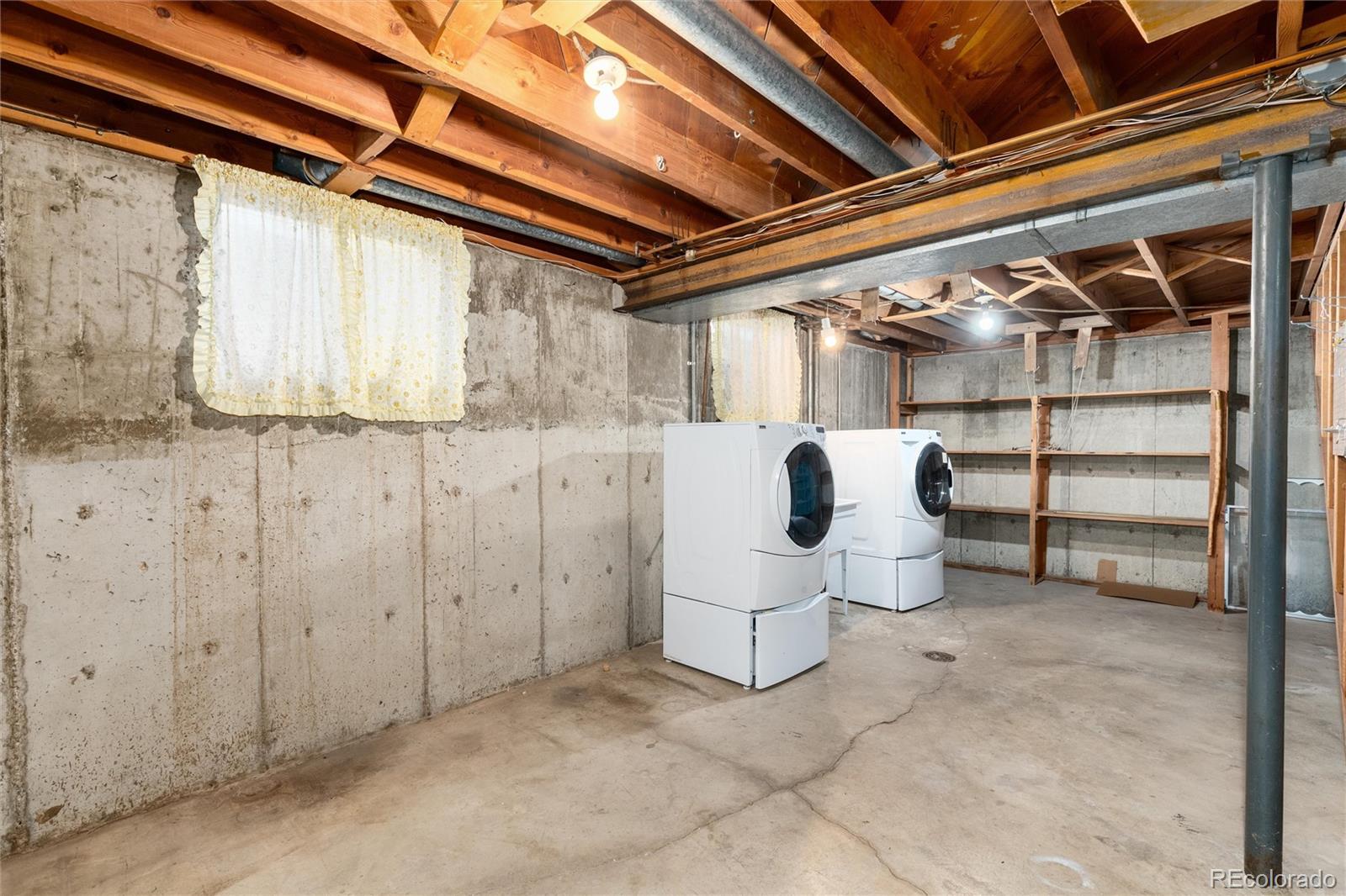 5582 E Colorado Avenue