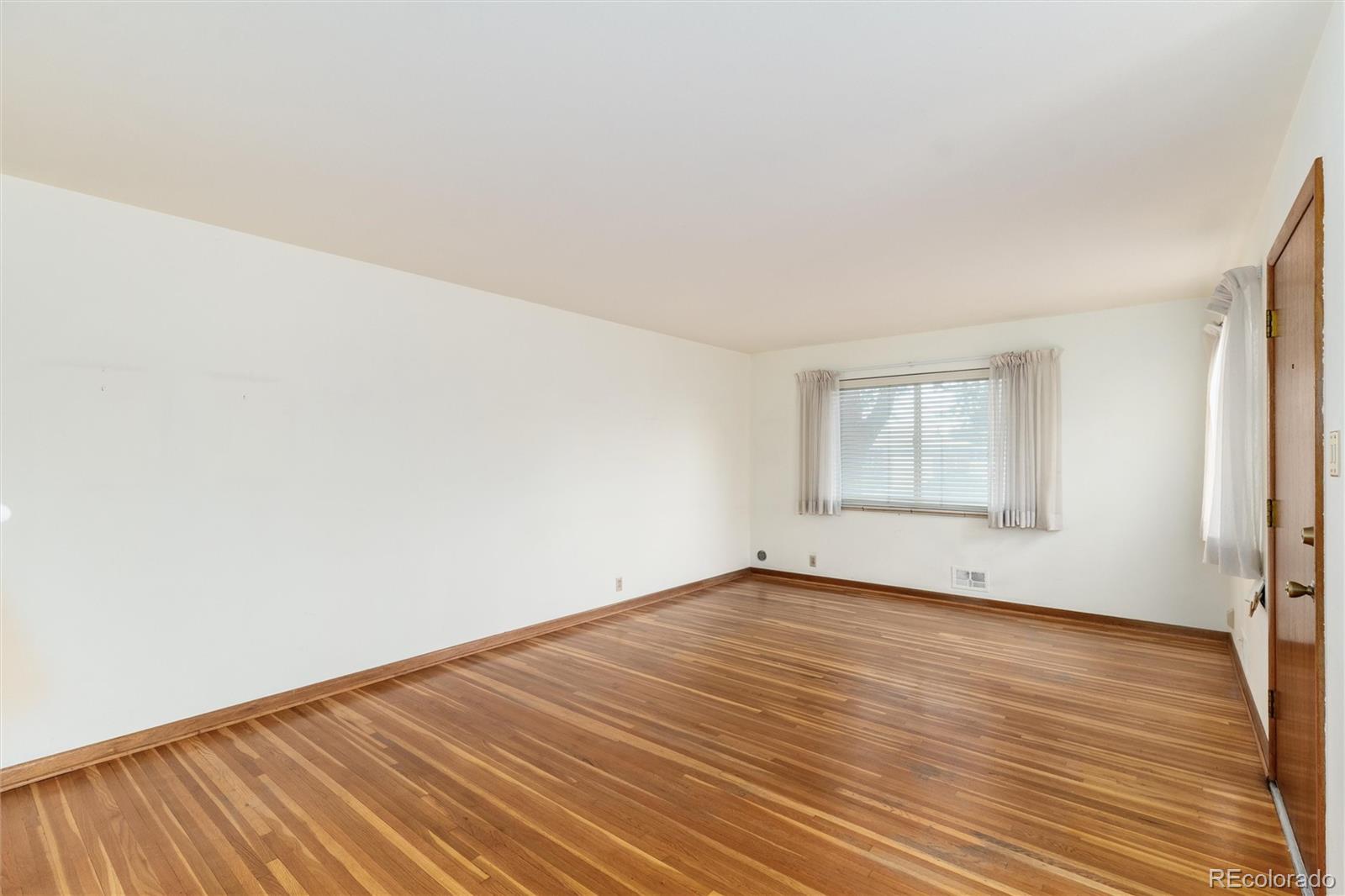 5582 E Colorado Avenue