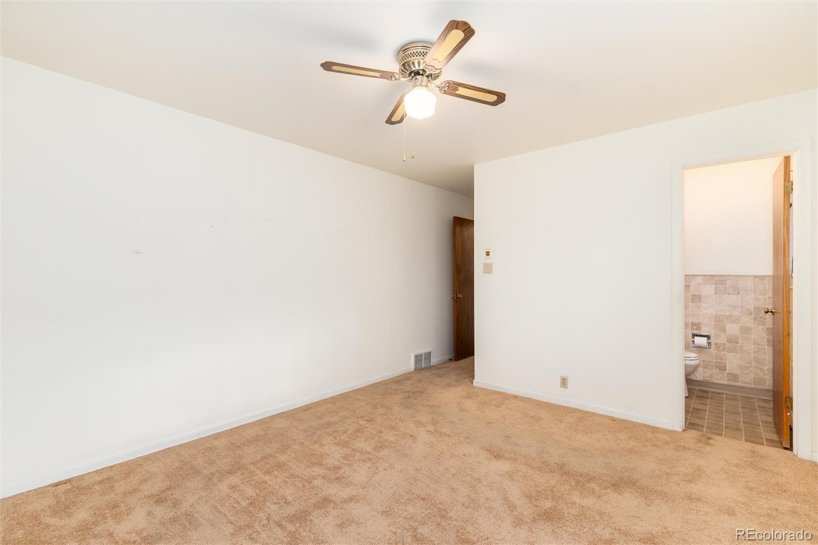 5582 E Colorado Avenue