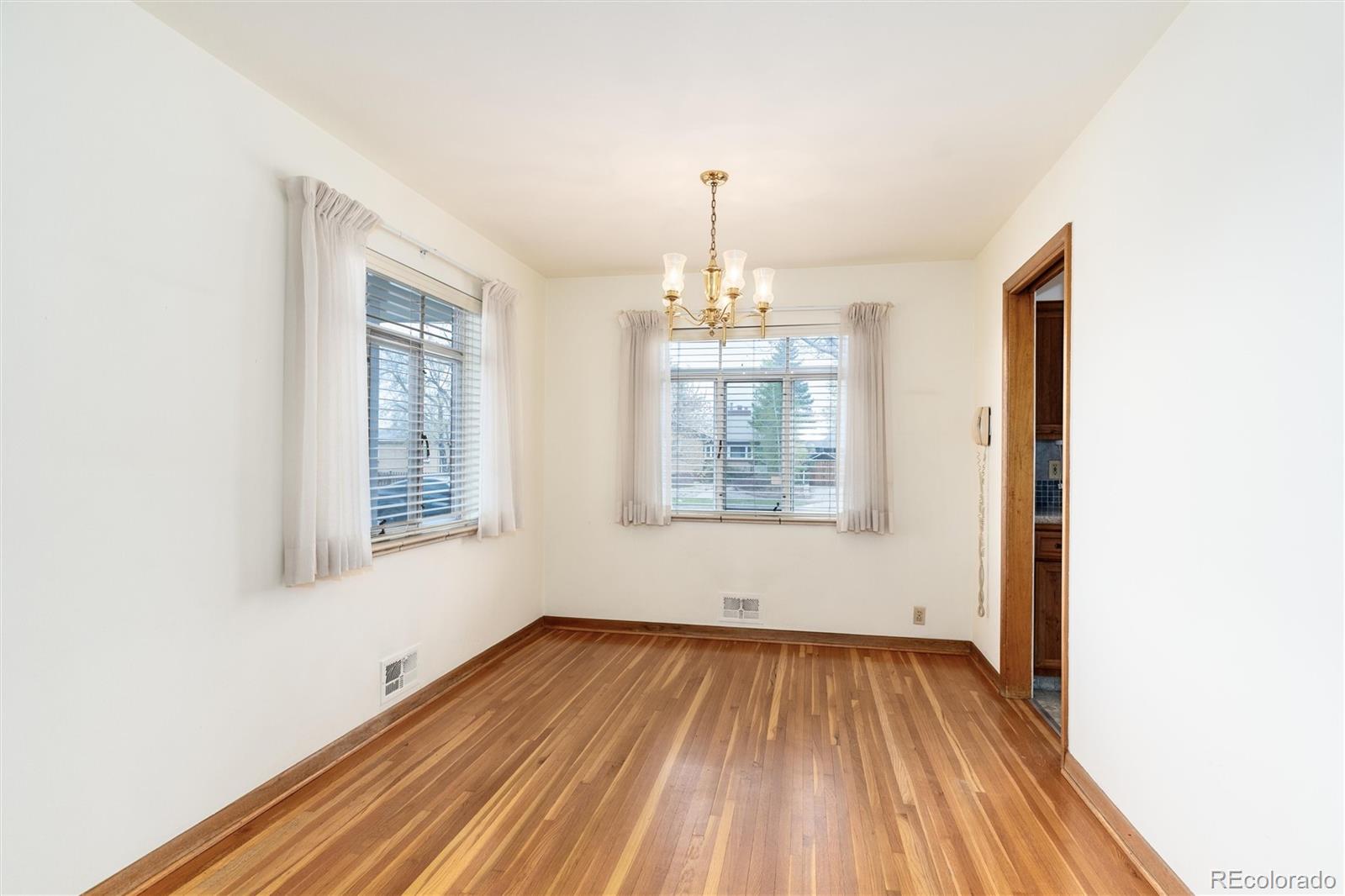 5582 E Colorado Avenue