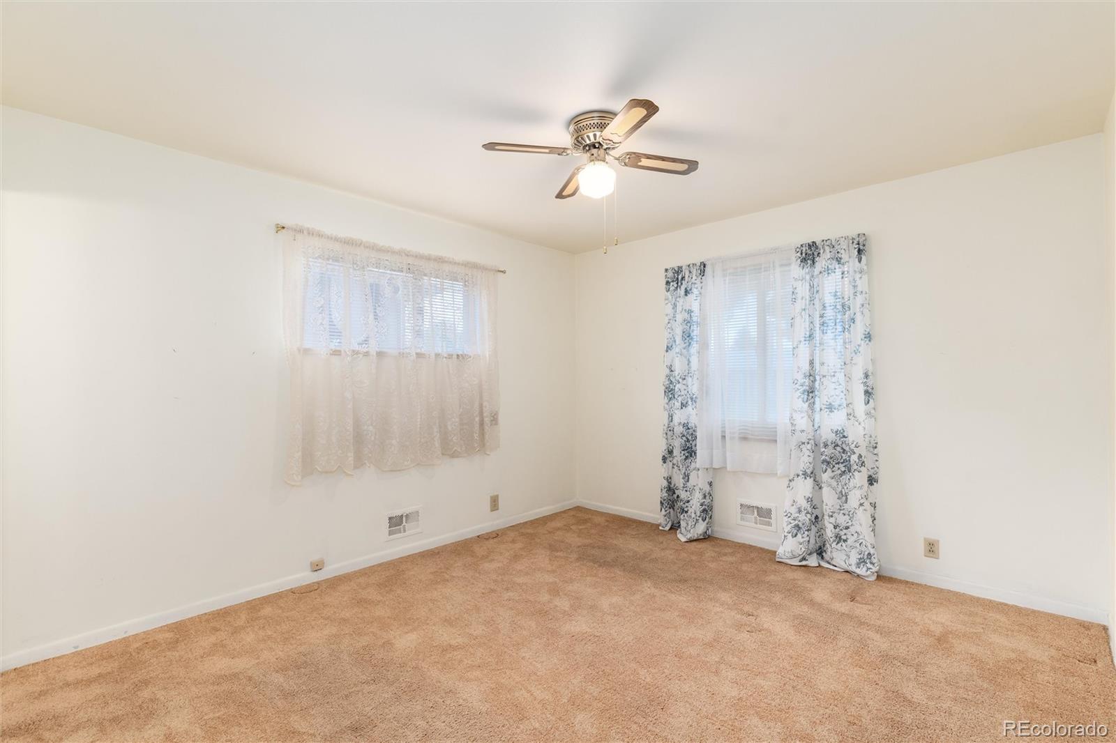 5582 E Colorado Avenue