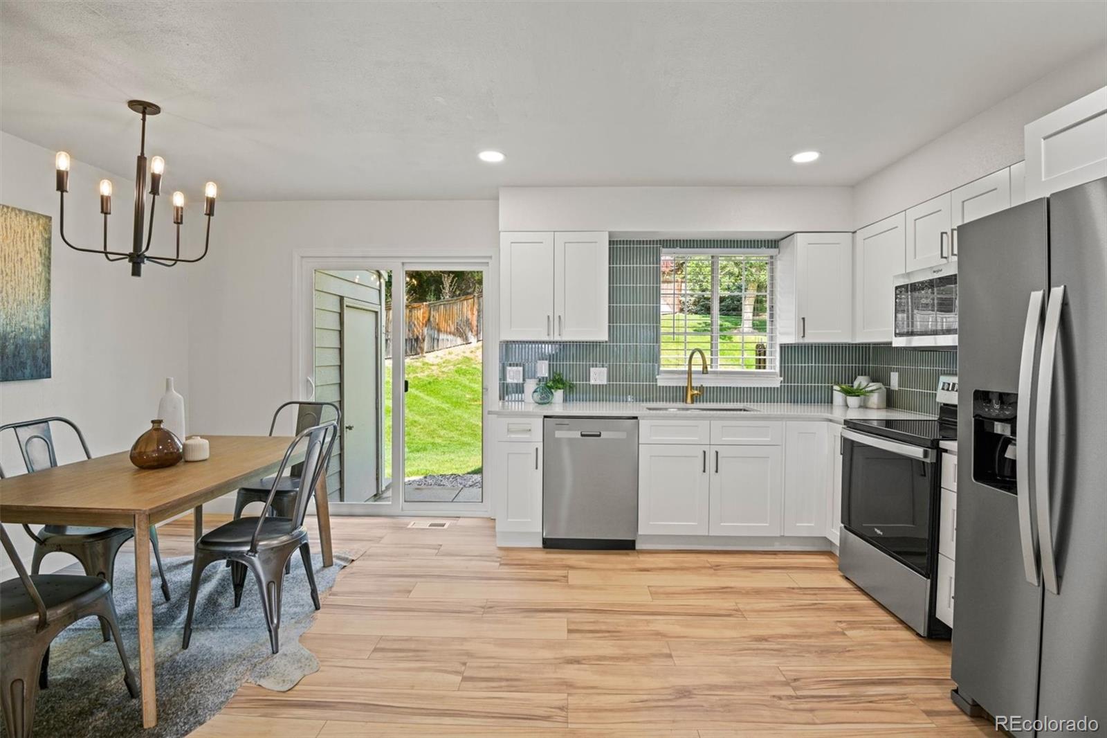 9246 W Ontario Drive