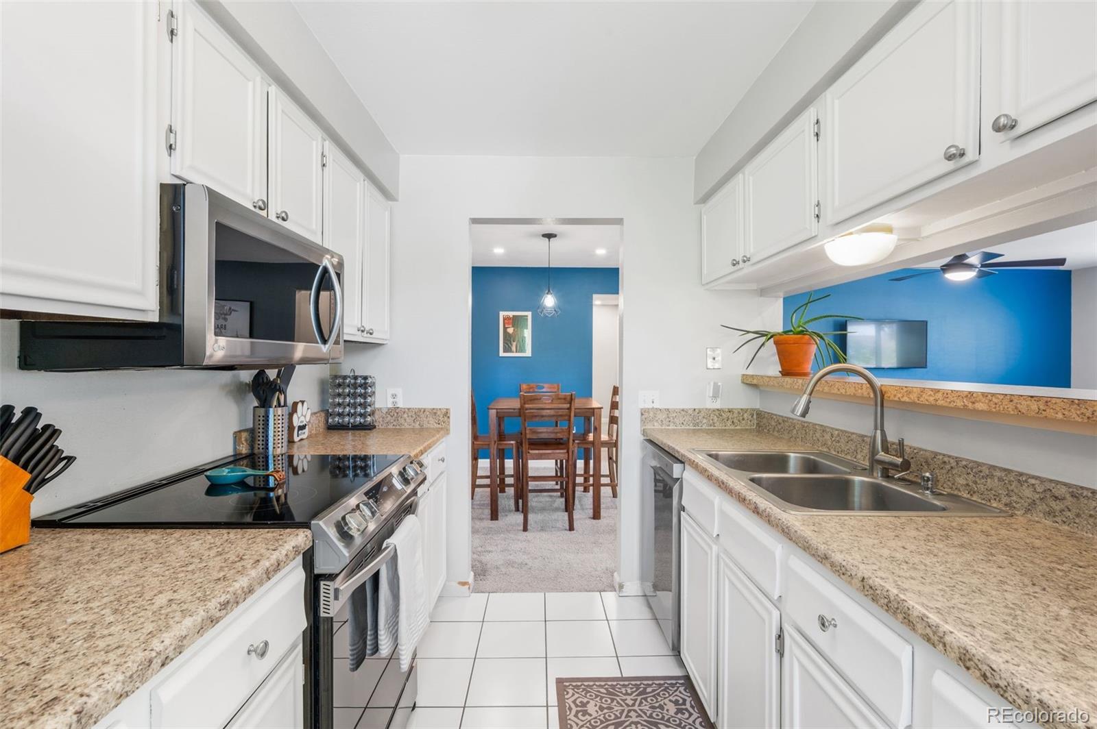 7700 W Glasgow Place Unit: 1C