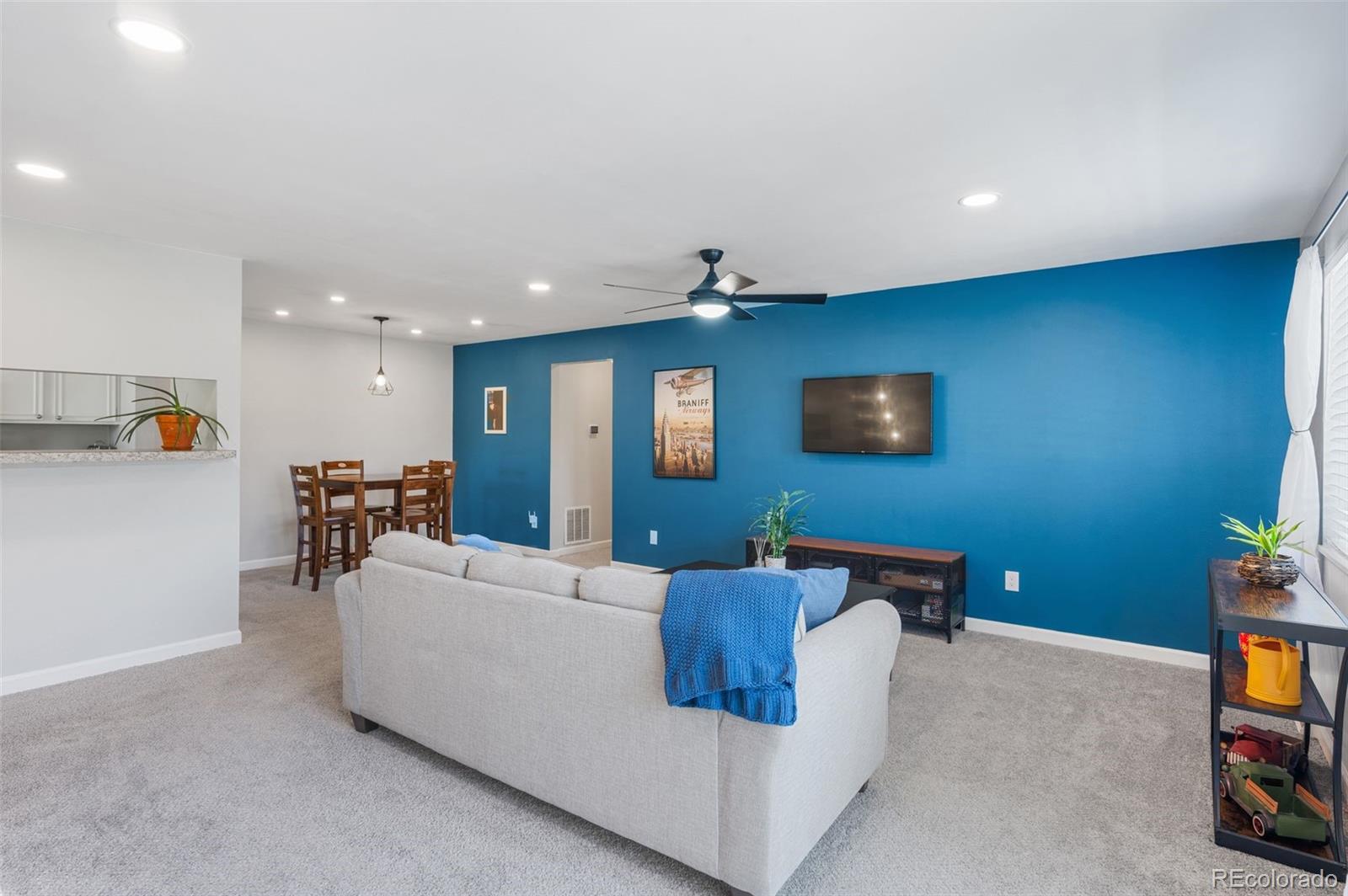 7700 W Glasgow Place Unit: 1C