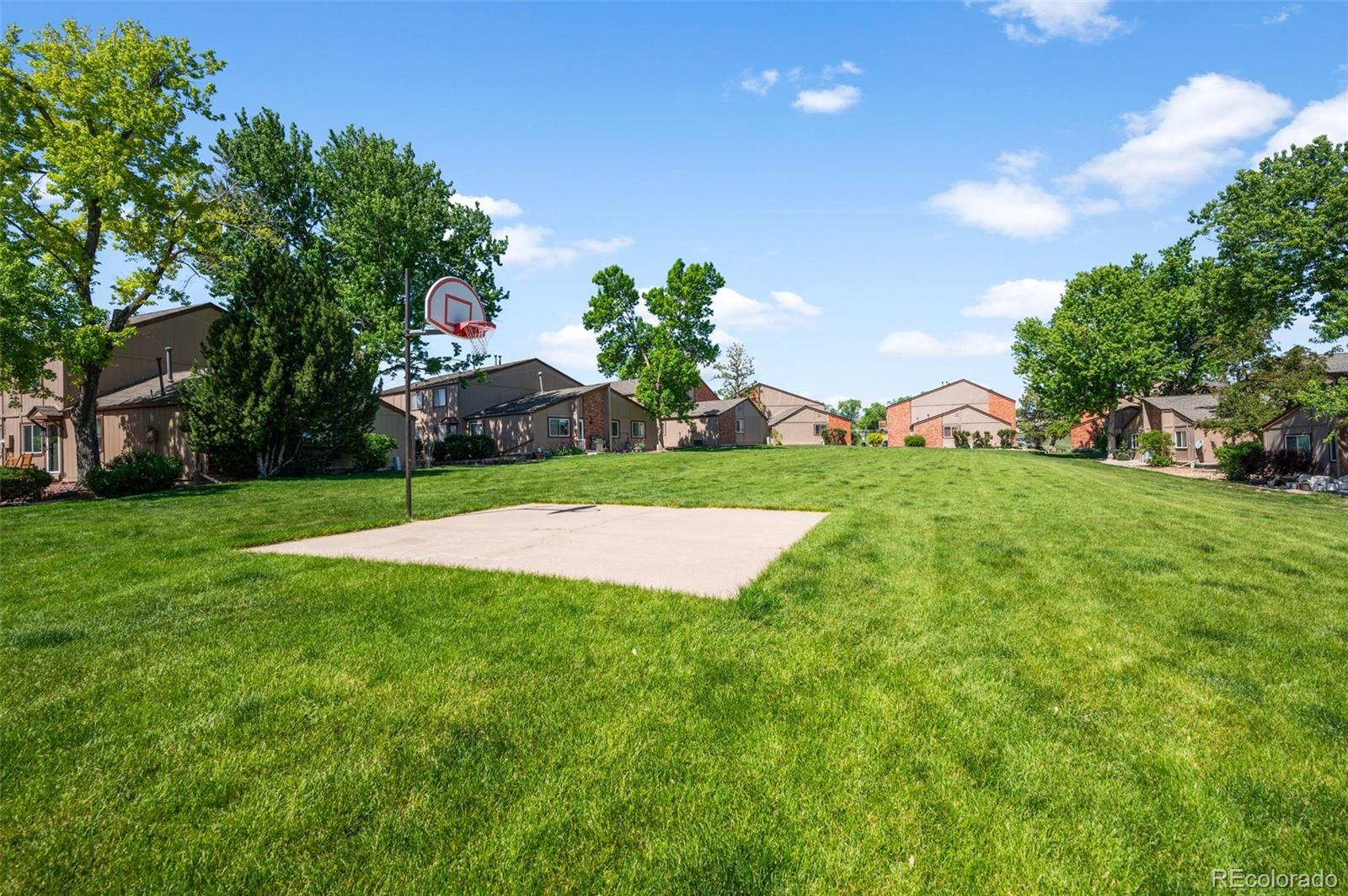 7700 W Glasgow Place Unit: 1C