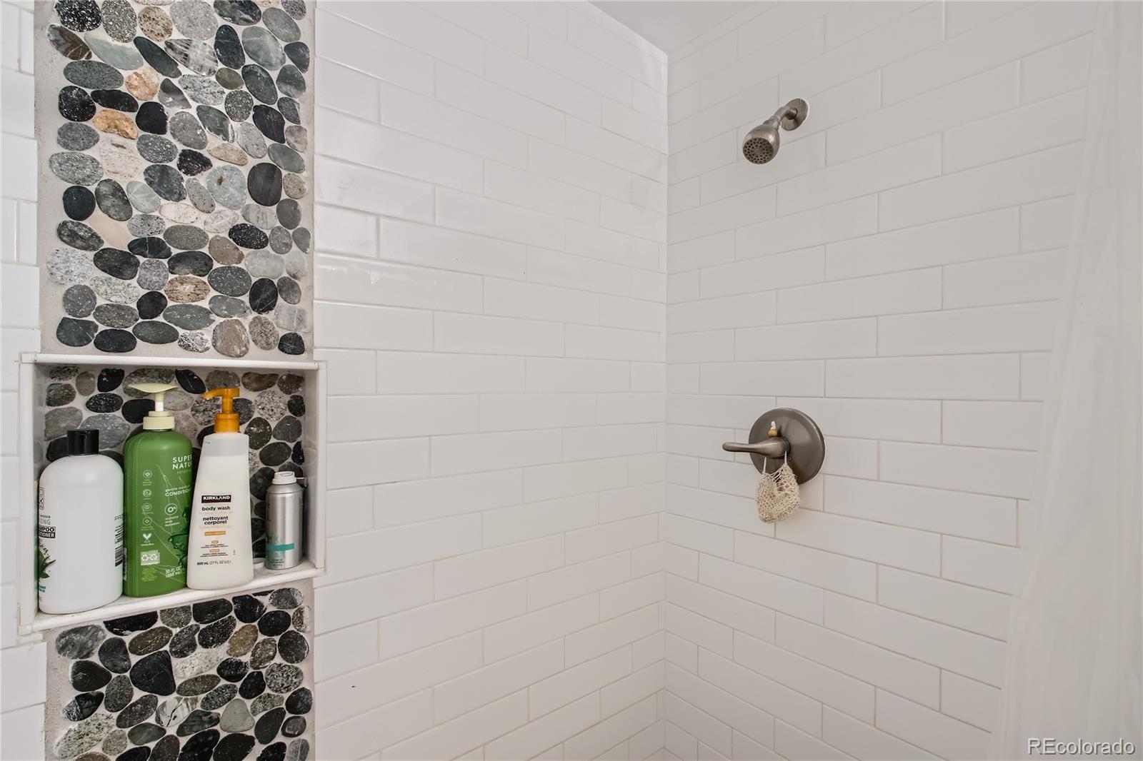 1315 Estes Street Unit: 15C