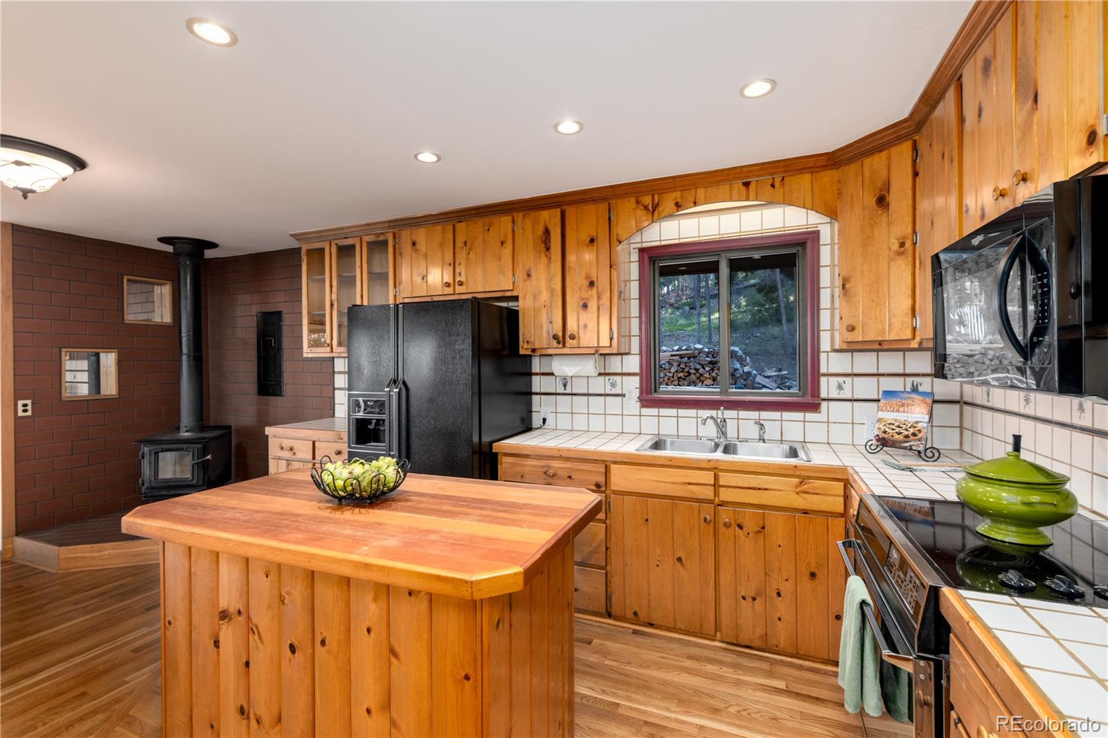 854 Divide View Drive