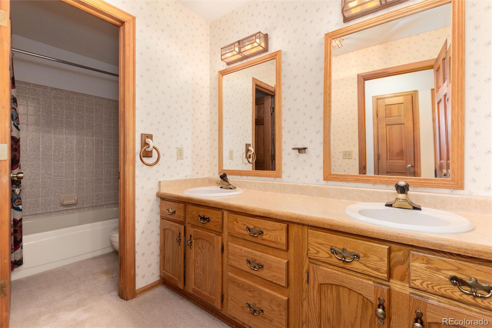 6225 Pine Hollow Drive