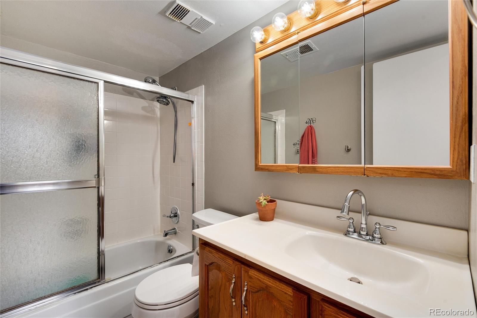 12546 E Cornell Avenue Unit: 201