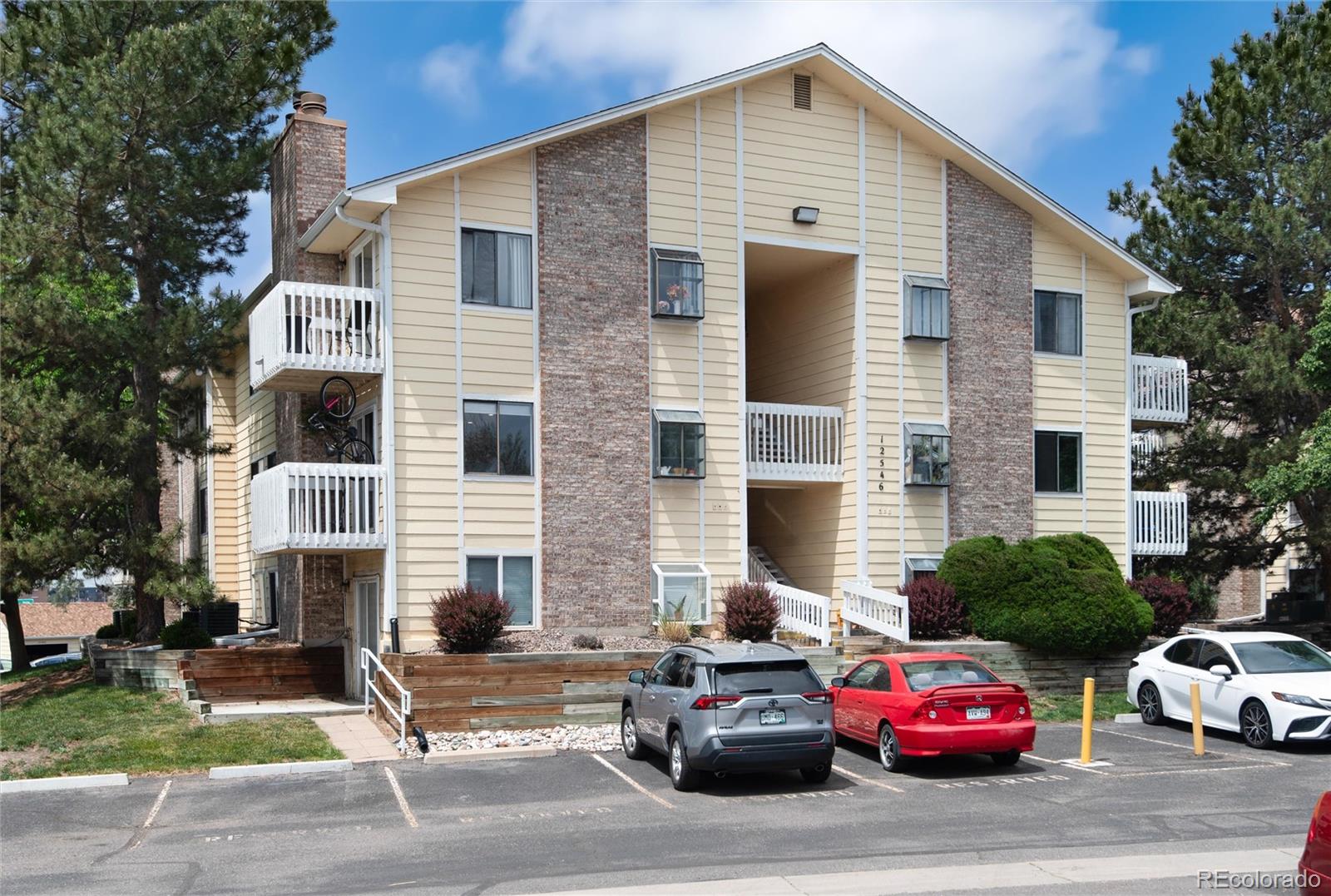 12546 E Cornell Avenue Unit: 201
